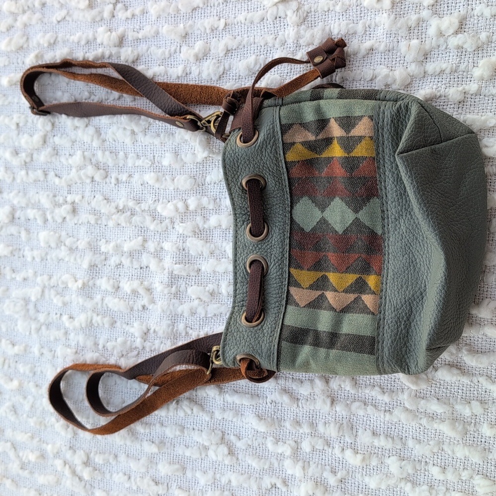 Hawks and Doves Leather Geometric Wool Mini Backpack Knapsack Bucket Bag